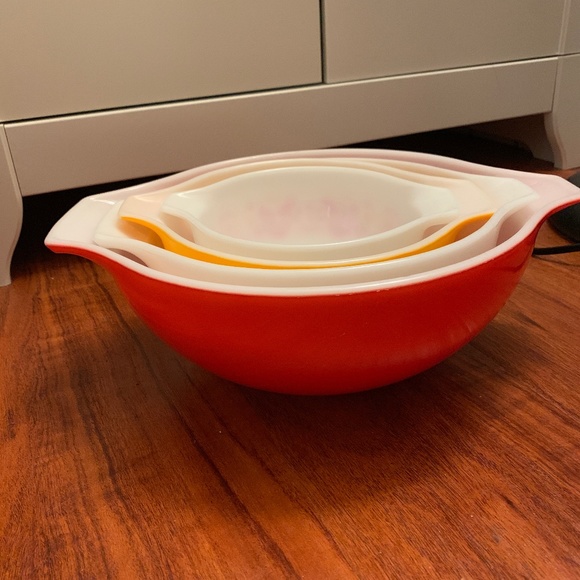 Vintage Pyrex nesting Friendship Cinderella bowls - Picture 2 of 11